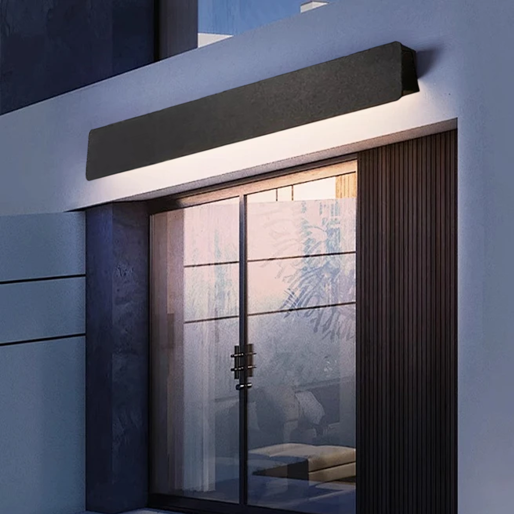 Modern Outdoor Wall Lamp - Black Metal